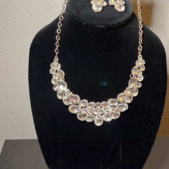 Paparazzi Zi Collection Necklace and Earring set. Brand new/never worn. - Picture 3 of 3